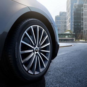 Latitude Sport 3